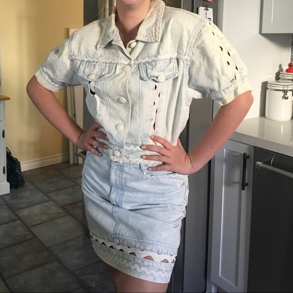 Meet your Posh Ambassador, Melissa 💖 - Picture 2 of 5